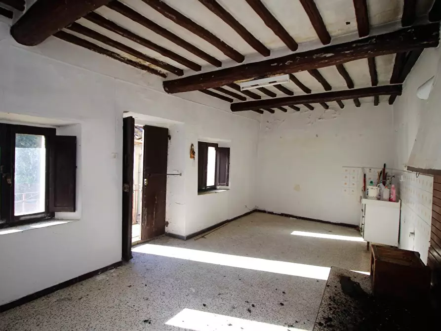 Immagine 20 di Casa colonica in vendita  a Gaiole In Chianti