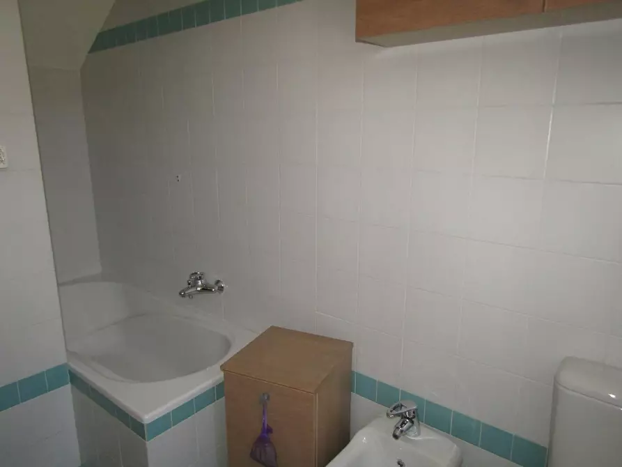 Immagine 7 di Appartamento in vendita  a Carrara