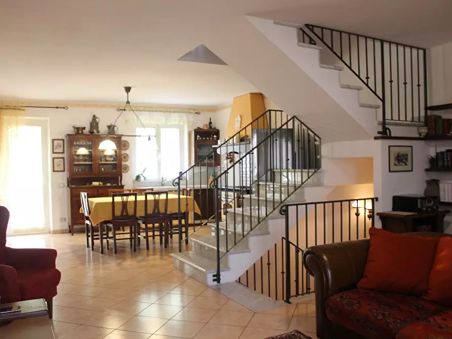 Immagine 3 di Villetta a schiera in vendita  a Carrara