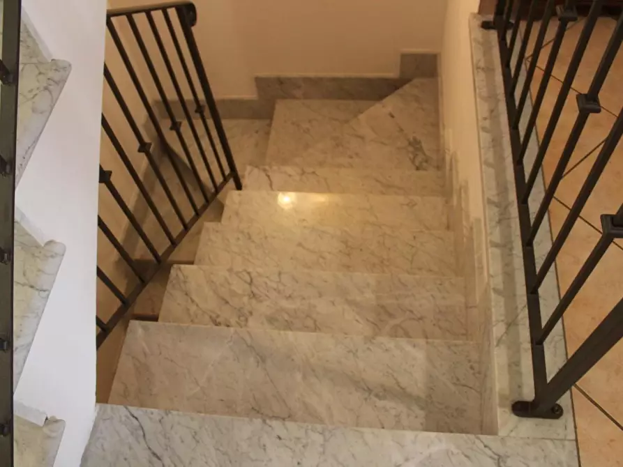 Immagine 7 di Villetta a schiera in vendita  a Carrara