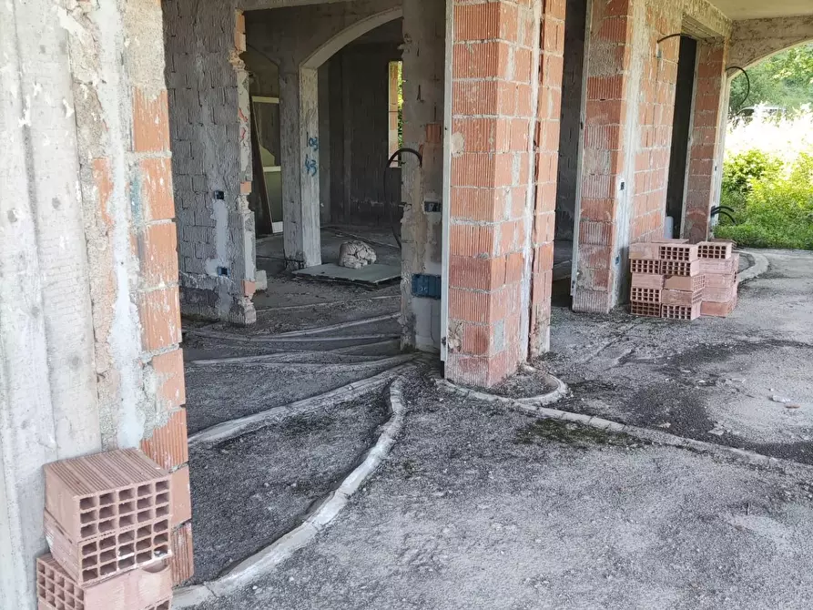 Immagine 14 di Villa in vendita  a Carrara