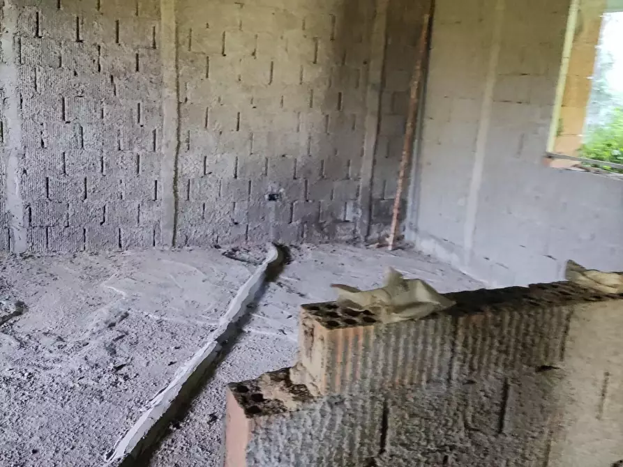 Immagine 22 di Villa in vendita  a Carrara