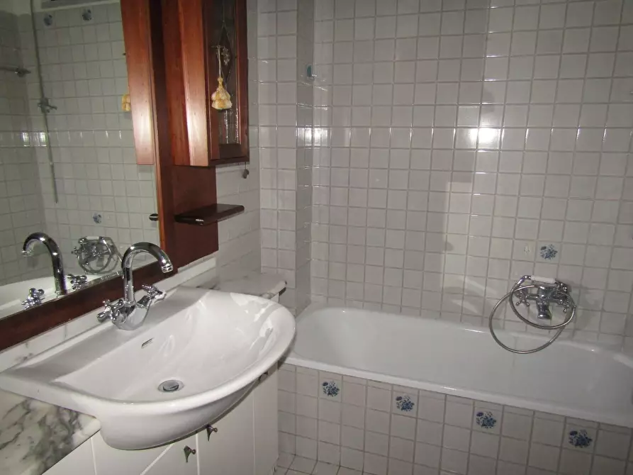 Immagine 10 di Terratetto in vendita  a Carrara