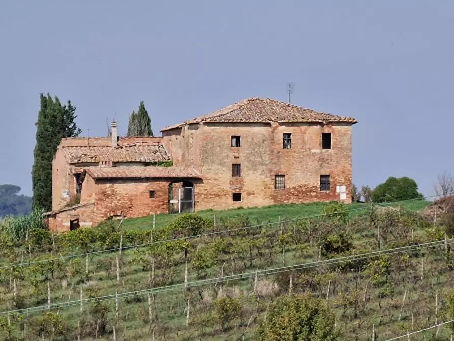 Immagine 1 di Appartamento in vendita  a Siena