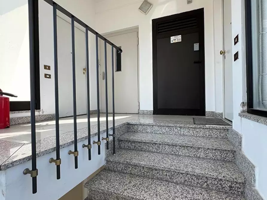 Immagine 18 di Ufficio in affitto  a Pisa