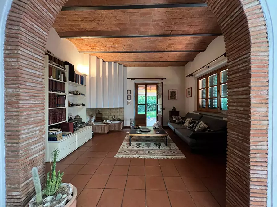 Immagine 38 di Villa in vendita  a San Miniato