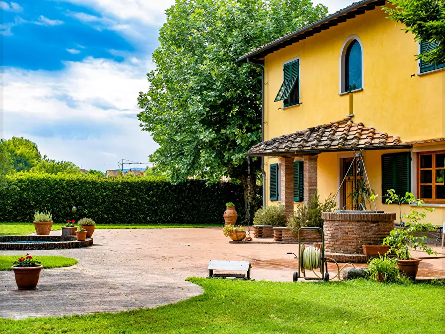 Immagine 12 di Villa in vendita  a San Miniato