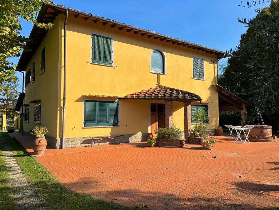 Immagine 11 di Villa in vendita  a San Miniato