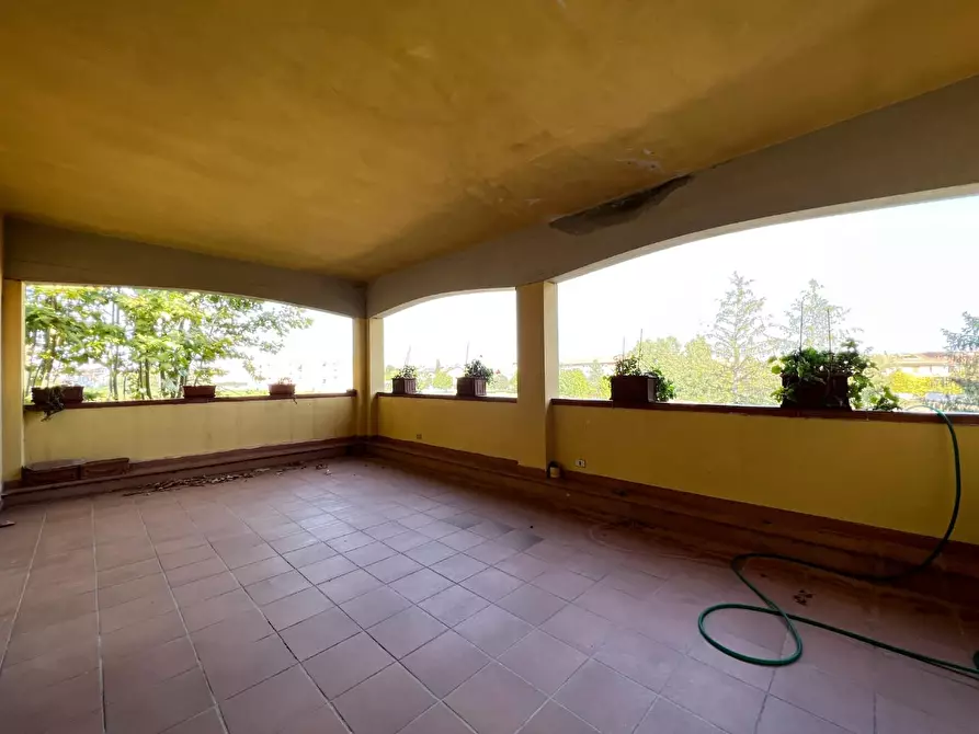 Immagine 21 di Villa in vendita  a San Miniato