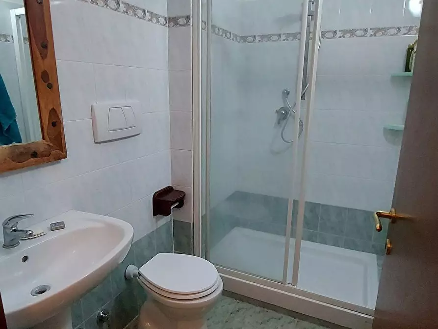 Immagine 38 di Villa in vendita  a Carro