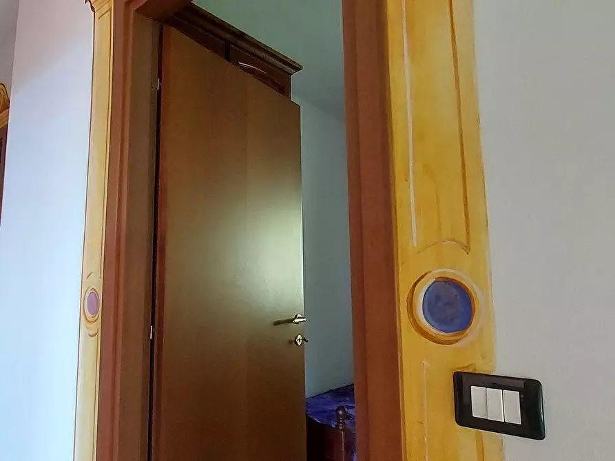 Immagine 27 di Villa in vendita  a Carro