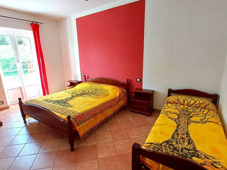 Immagine 28 di Villa in vendita  a Carro