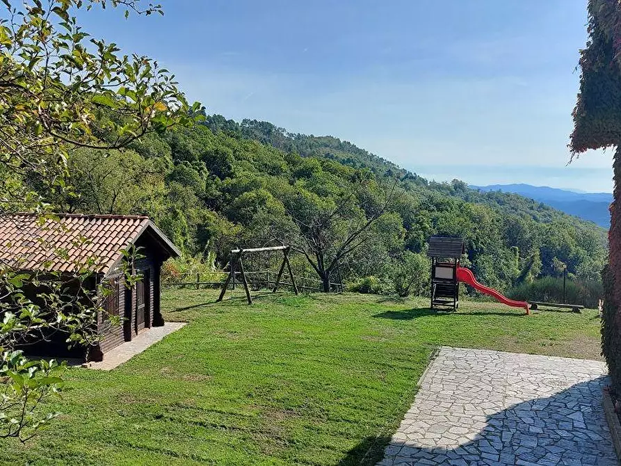 Immagine 45 di Villa in vendita  a Carro