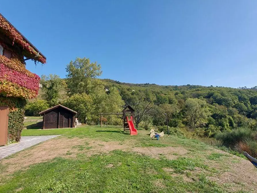 Immagine 50 di Villa in vendita  a Carro