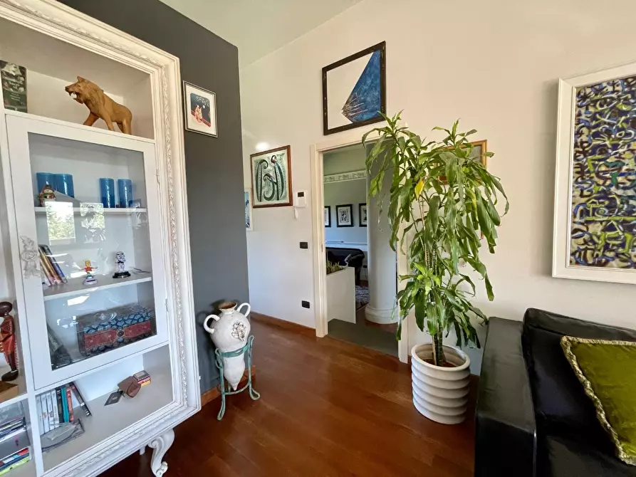 Immagine 5 di Appartamento in vendita  a Pontedera