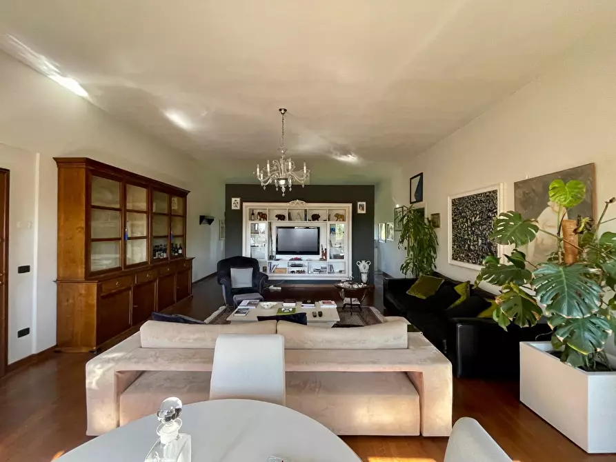 Immagine 2 di Appartamento in vendita  a Pontedera