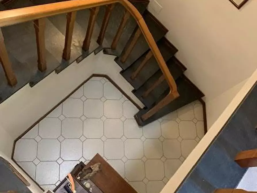 Immagine 8 di Villa in vendita  a Calci