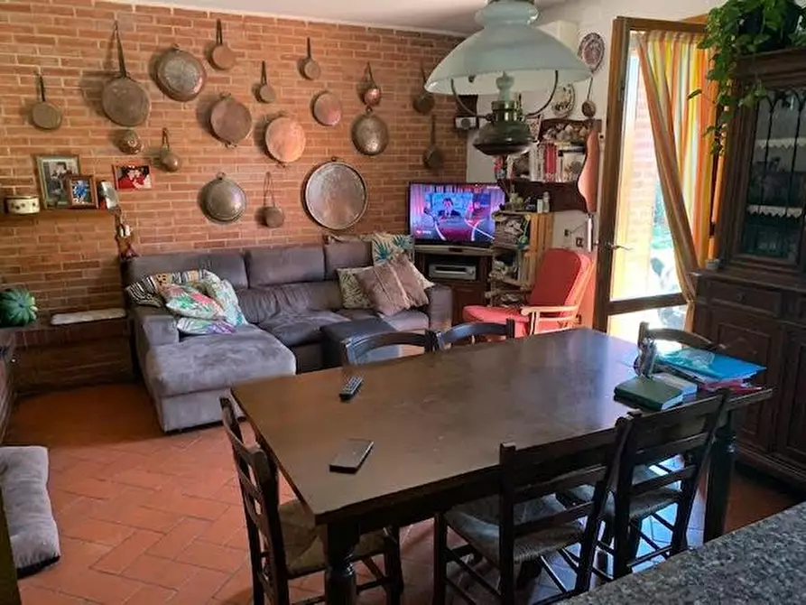 Immagine 3 di Villa in vendita  a Calci