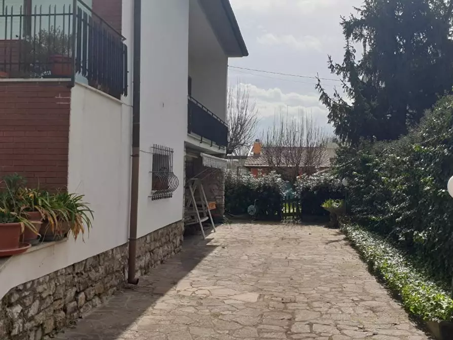 Immagine 3 di Villa in vendita  a Pisa