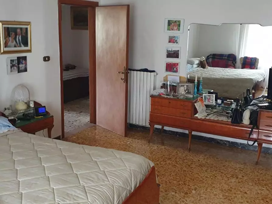 Immagine 39 di Villa in vendita  a Pisa