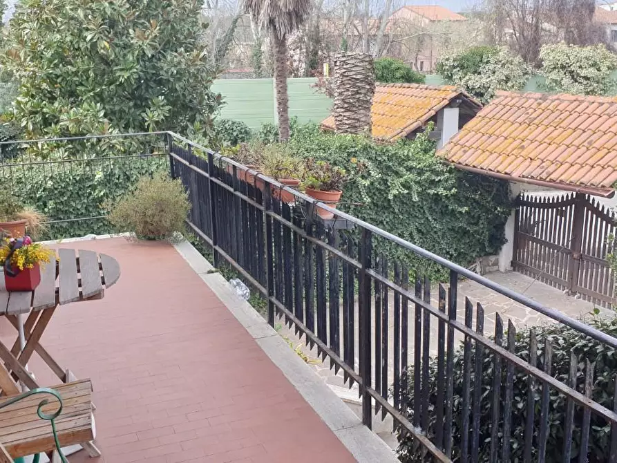 Immagine 27 di Villa in vendita  a Pisa