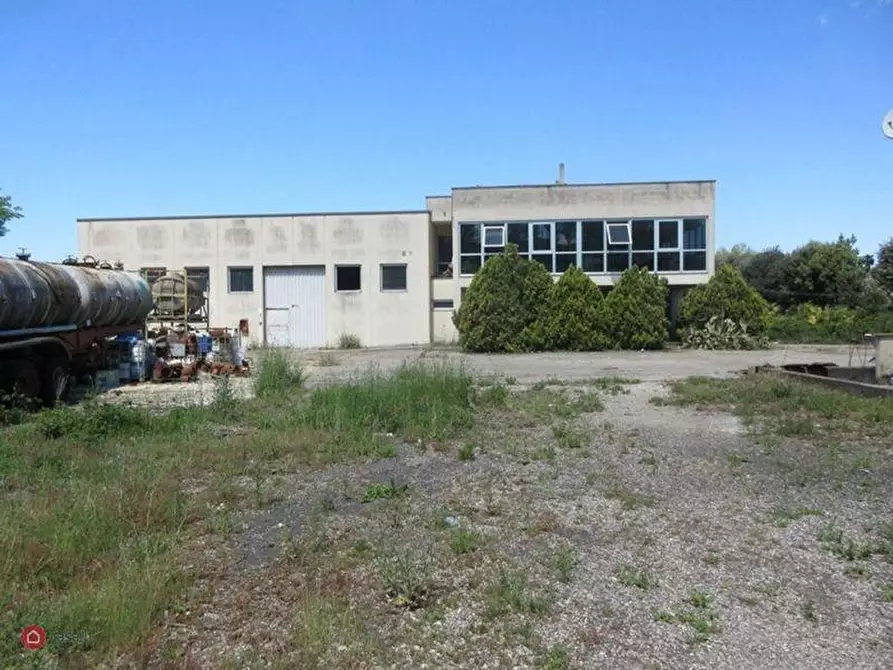 Immagine 1 di Capannone industriale in vendita  a Castelnuovo Magra
