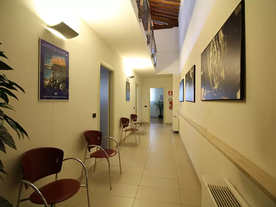 Immagine 5 di Ufficio in vendita  a Pontedera
