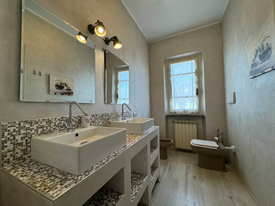 Immagine 17 di Villa in vendita  a Forte Dei Marmi