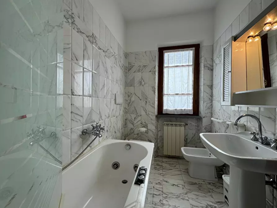 Immagine 14 di Villa in vendita  a Forte Dei Marmi