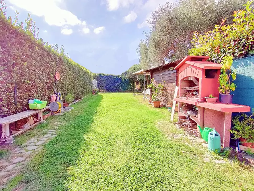 Immagine 1 di Casa semindipendente in vendita  a Vecchiano