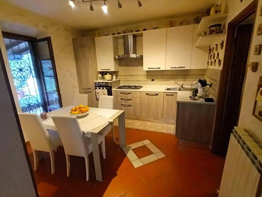 Immagine 35 di Villa in vendita  a Pescaglia