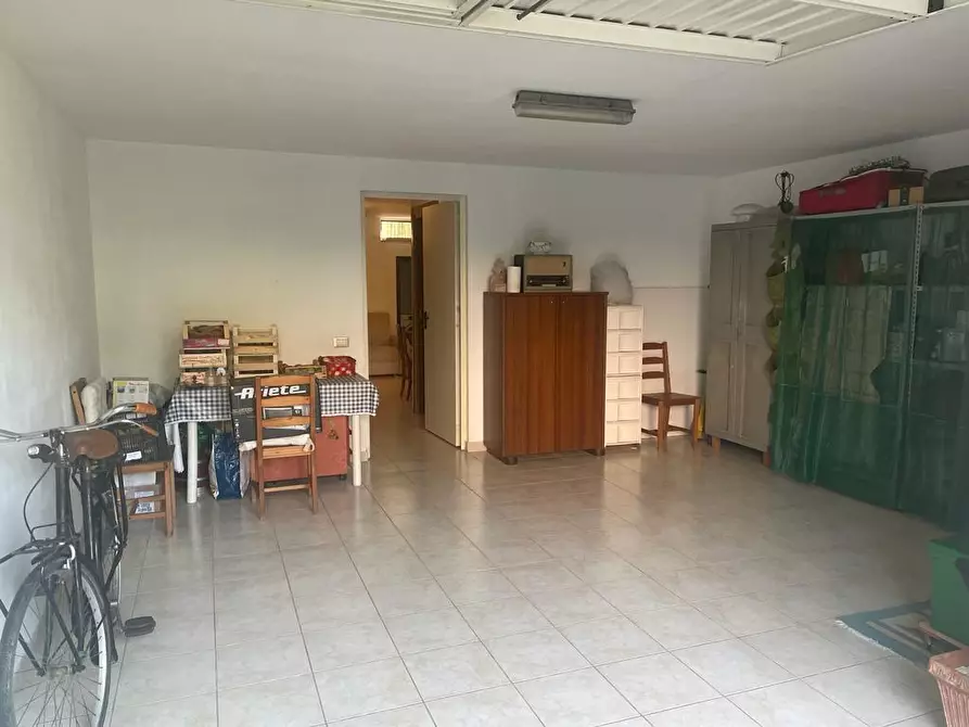 Immagine 40 di Villetta a schiera in vendita  a Carrara