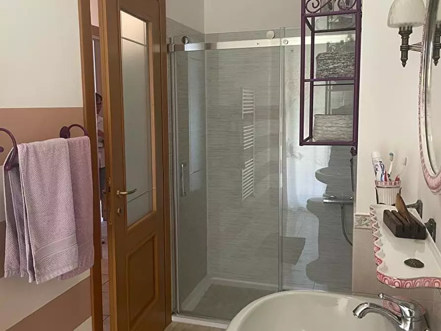 Immagine 25 di Villetta a schiera in vendita  a Carrara