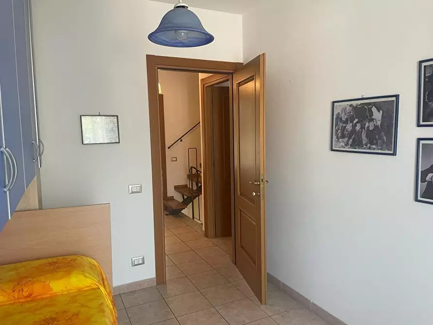 Immagine 21 di Villetta a schiera in vendita  a Carrara