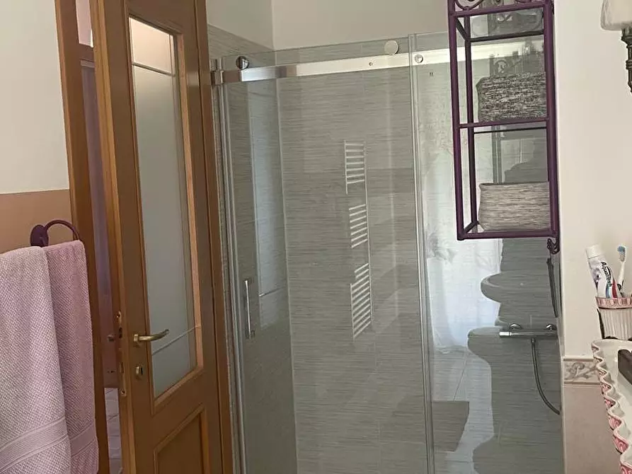 Immagine 26 di Villetta a schiera in vendita  a Carrara