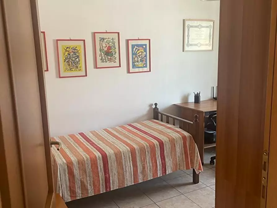 Immagine 16 di Villetta a schiera in vendita  a Carrara