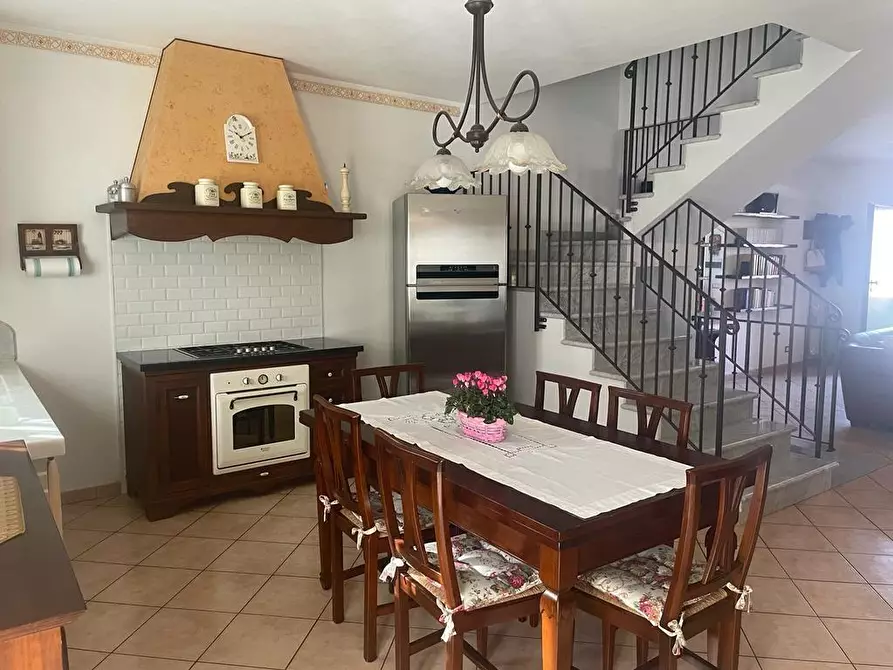 Immagine 5 di Villetta a schiera in vendita  a Carrara