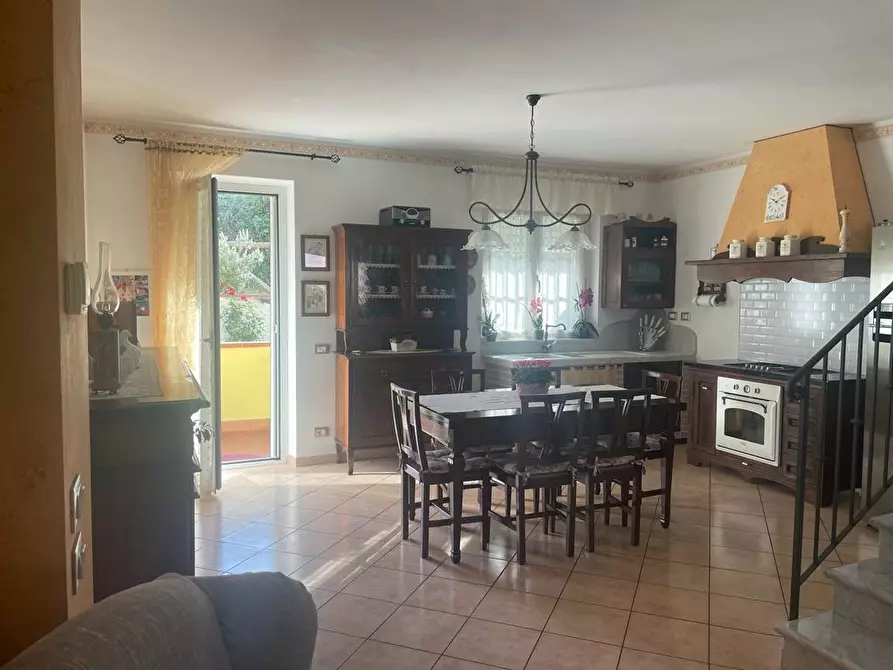 Immagine 3 di Villetta a schiera in vendita  a Carrara