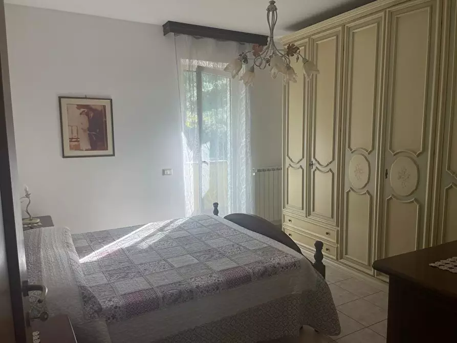 Immagine 17 di Villetta a schiera in vendita  a Carrara