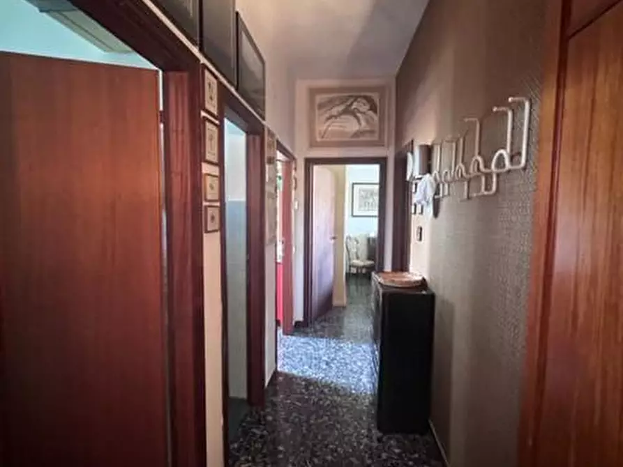 Immagine 8 di Appartamento in vendita  a Siena