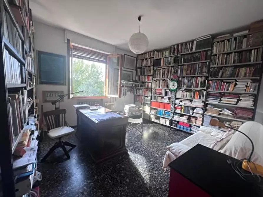 Immagine 13 di Appartamento in vendita  a Siena