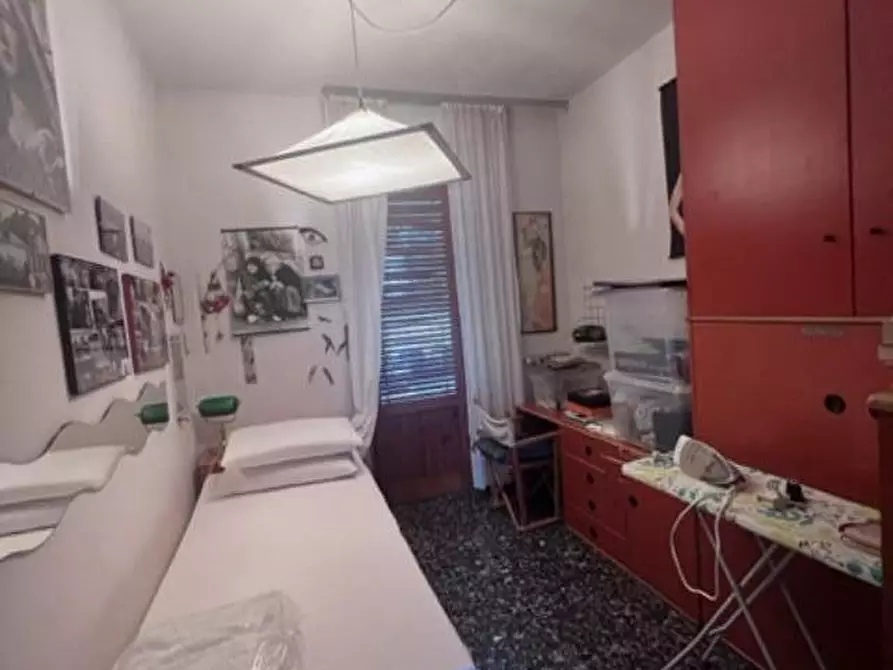 Immagine 15 di Appartamento in vendita  a Siena