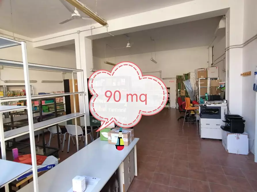 Immagine 1 di Laboratorio in affitto  a Cascina