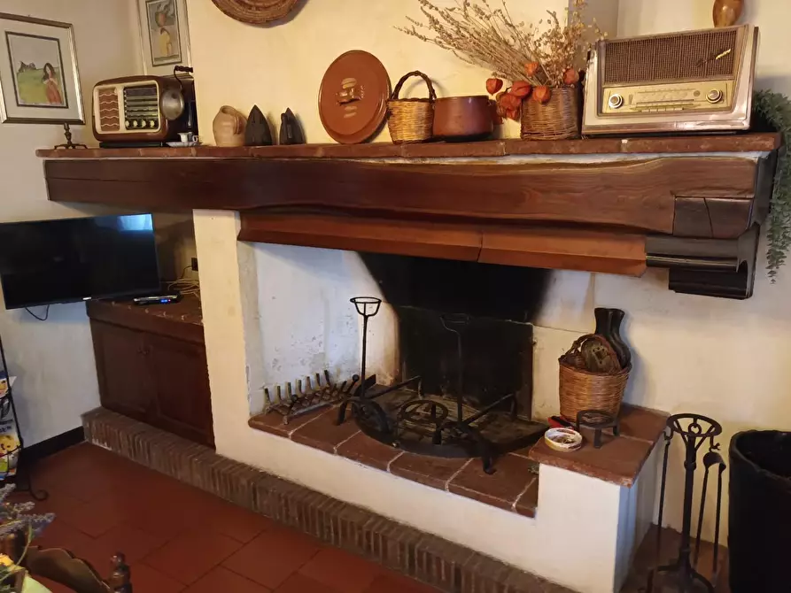 Immagine 55 di Casa semindipendente in vendita  a Lucca