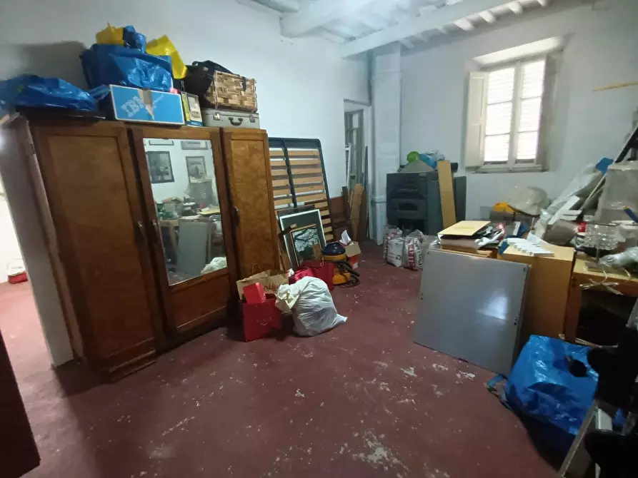 Immagine 47 di Casa semindipendente in vendita  a Lucca