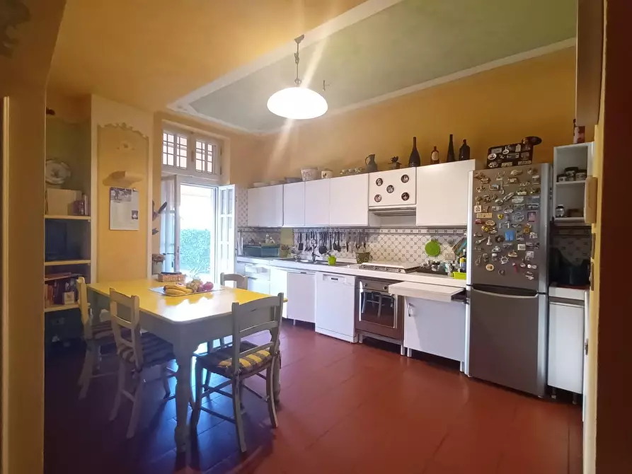 Immagine 12 di Casa semindipendente in vendita  a Lucca