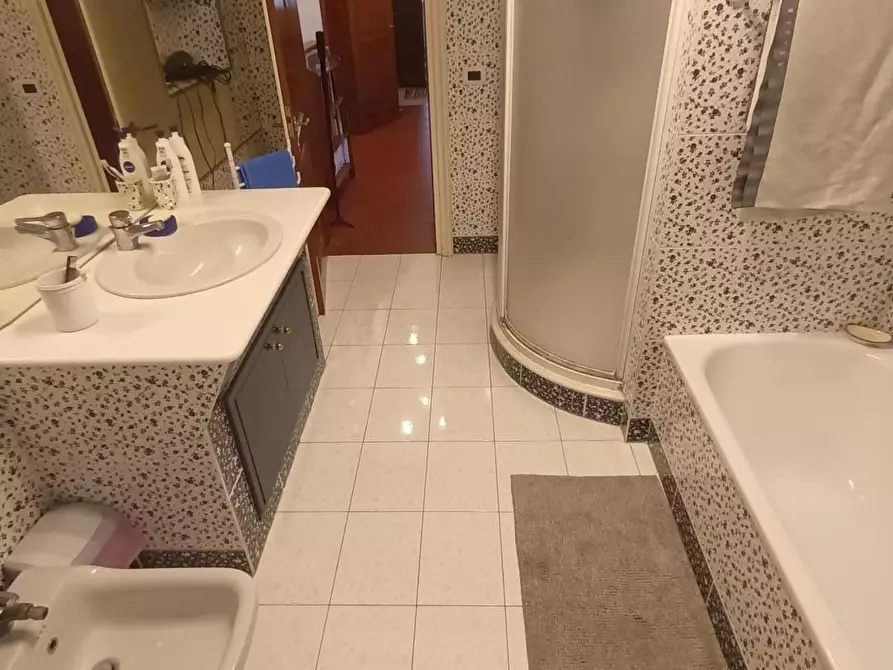 Immagine 30 di Casa semindipendente in vendita  a Lucca