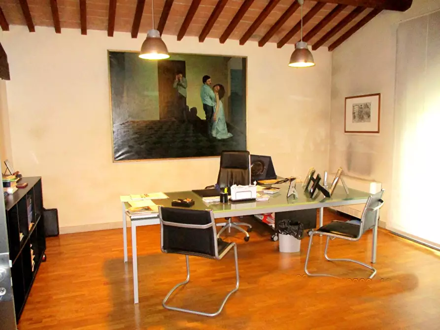 Immagine 5 di Ufficio in vendita  a Pontedera