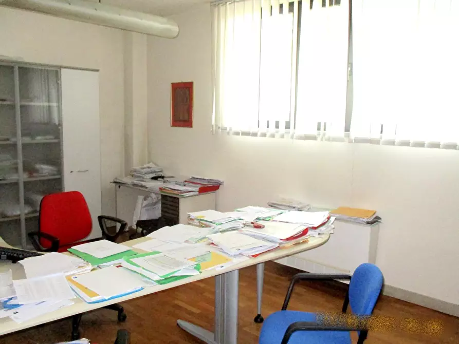 Immagine 7 di Ufficio in vendita  a Pontedera