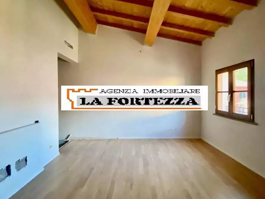 Immagine 16 di Appartamento in vendita  a Pisa